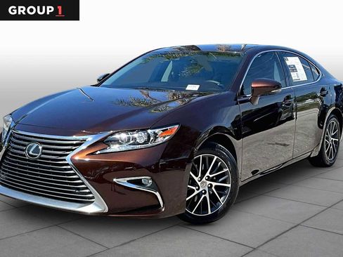 Used 2017 Lexus ES 350 w/ Luxury Package FWD image 1