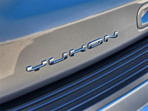 Used 2023 GMC Yukon SLT image 14