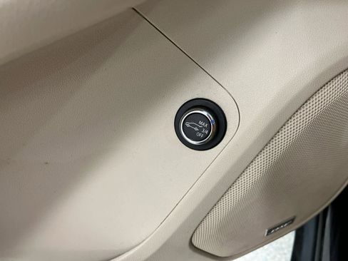 Used 2022 GMC Acadia Denali w/ Denali Ultimate Package image 22