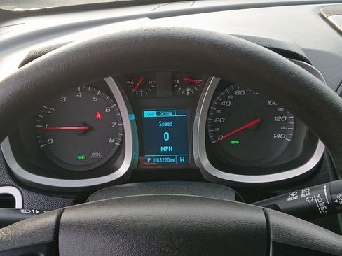 Used 2017 Chevrolet Equinox LS image 8