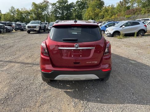 Used 2021 Buick Encore Preferred image 4