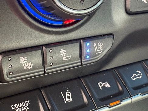 Used 2021 Chevrolet Silverado 2500 High Country w/ Z71 Off-Road Package image 15