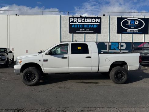 Used 2007 Dodge Ram 2500 Truck SLT w/ Protection Group AWD/4WD image 2