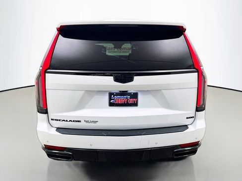 Used 2023 Cadillac Escalade ESV Sport AWD/4WD image 7