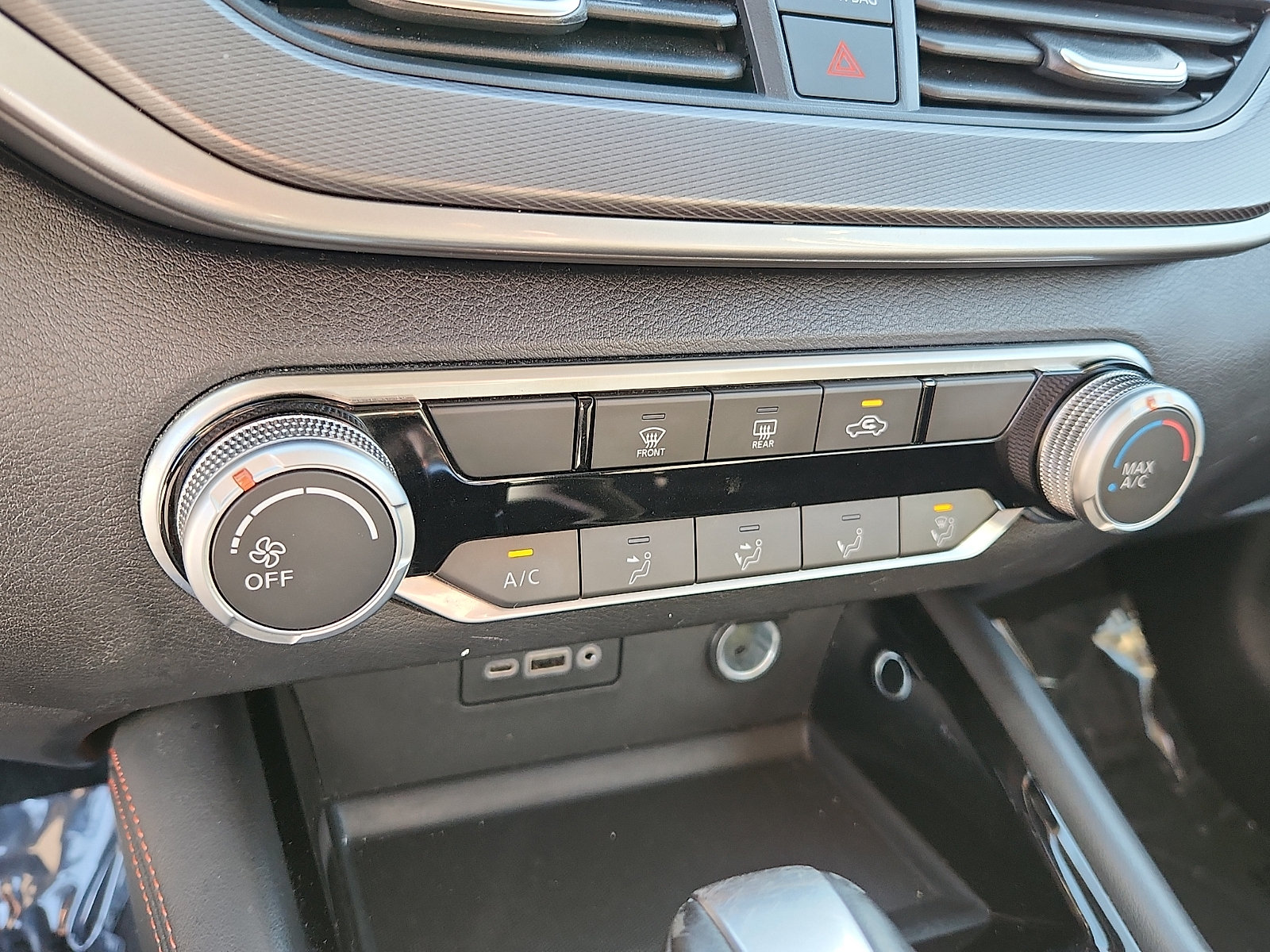 Used 2024 Nissan Altima 2.5 SR FWD image 15