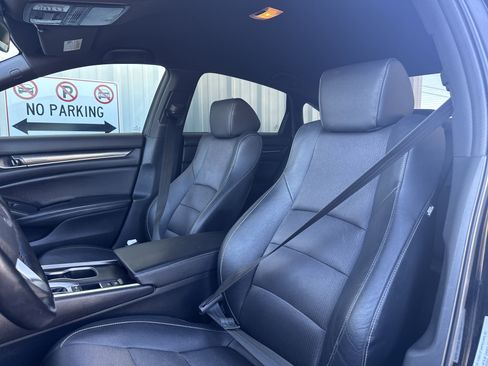 Used 2019 Honda Accord Sport image 12