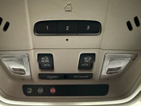 Used 2022 GMC Acadia Denali w/ Black Diamond Edition image 27