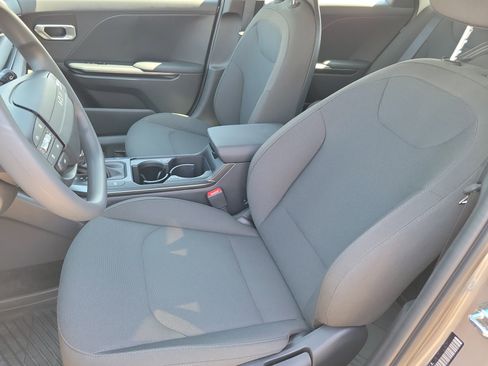 New 2026 Kia K4 LXS image 4