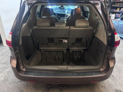 Used 2019 Toyota Sienna XLE w/ XLE Navigation Package AWD/4WD image 24