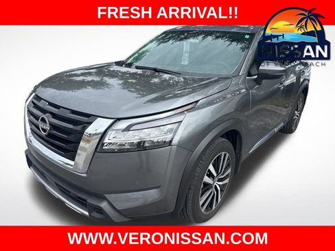 Used 2024 Nissan Pathfinder Platinum w/ Cargo Package AWD/4WD image 1
