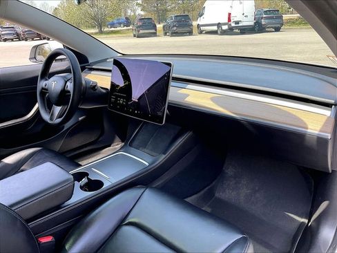 Used 2021 Tesla Model 3 Standard Range Plus RWD image 14