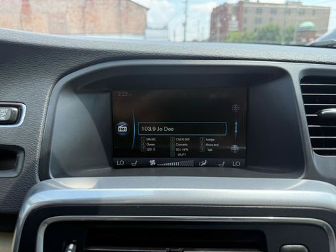 Used 2013 Volvo S60 T5 FWD image 10