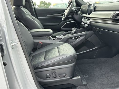 Used 2025 Kia Telluride EX X-Line image 14