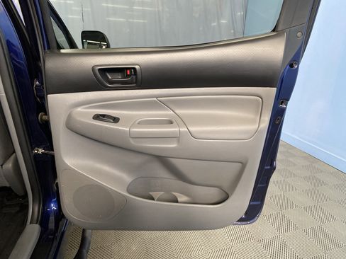 Used 2013 Toyota Tacoma 4x4 Double Cab w/ TRD Off-Road Pkg image 37