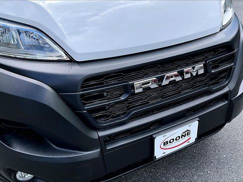 Used 2025 RAM ProMaster 2500 w/ Convenience Group FWD image 28
