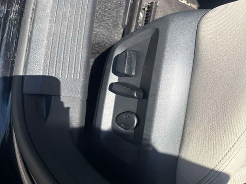 Used 2025 Nissan Rogue SV AWD/4WD image 20