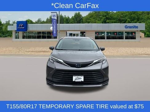 Used 2021 Toyota Sienna LE image 3