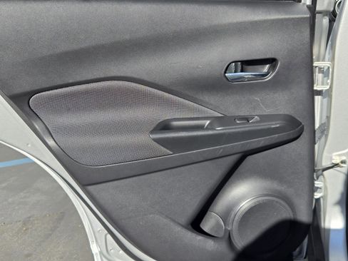 Used 2020 Nissan Kicks SV image 25