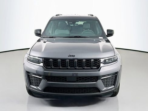 New 2026 Jeep Grand Cherokee L 4WD image 2