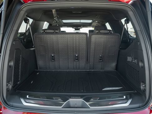 New 2025 Chevrolet Suburban Premier image 41