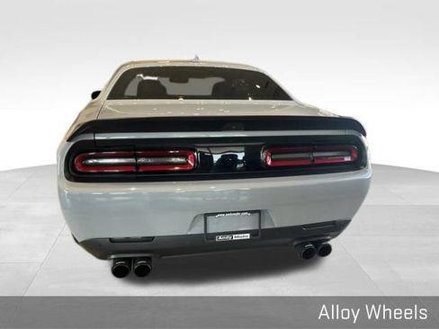 Used 2022 Dodge Challenger R/T Scat Pack RWD image 10