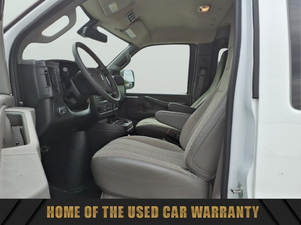Certified 2025 Chevrolet Express 3500 LT w/ LT Preferred Equipment Group RWD image 15