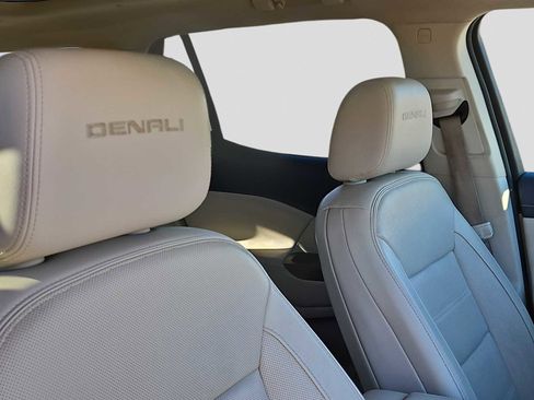 Used 2020 GMC Acadia Denali image 18