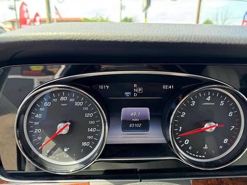 Used 2017 Mercedes-Benz E 300 4MATIC image 12