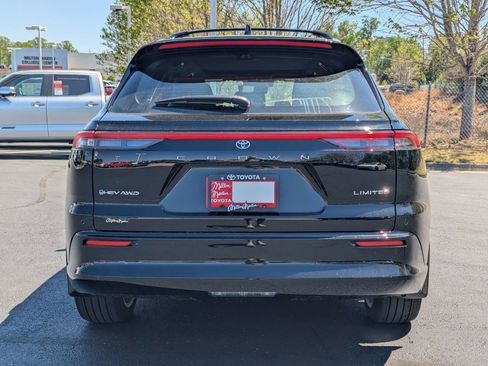 New 2026 Toyota Crown Signia AWD/4WD image 5