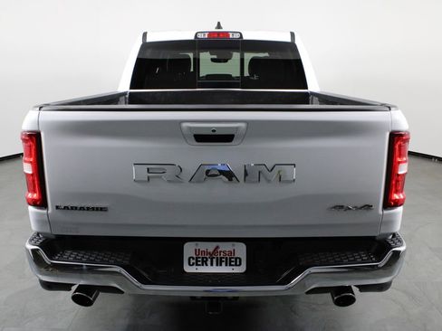 Used 2025 RAM 1500 Laramie AWD/4WD image 10