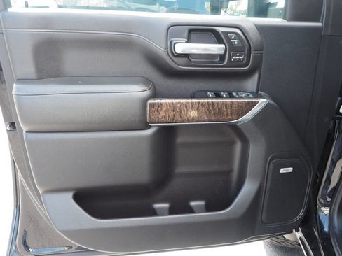 Used 2020 GMC Sierra 2500 Denali w/ Denali Ultimate Package AWD/4WD image 16