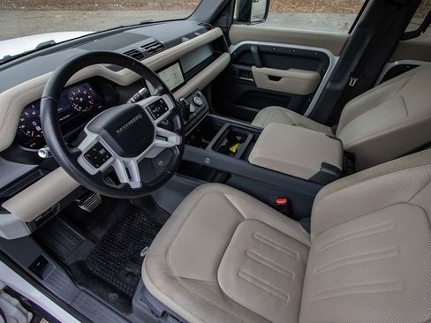 Used 2020 Land Rover Defender 110 S image 10