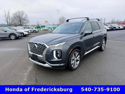 Used 2022 Hyundai Palisade Limited w/ Winter Package image 2