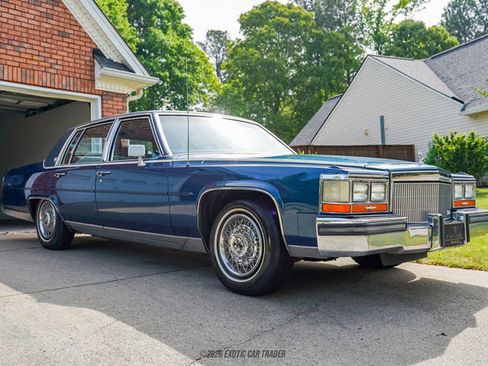 Used 1989 Cadillac Brougham RWD image 12