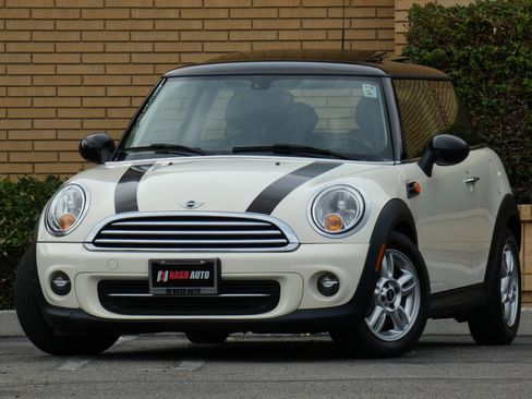 Used 2013 MINI Cooper Hardtop image 4
