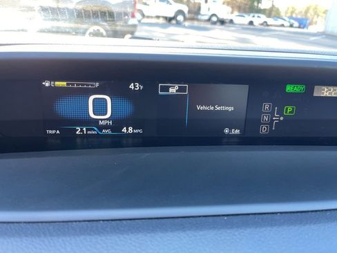 Used 2021 Toyota Prius Prime XLE image 9