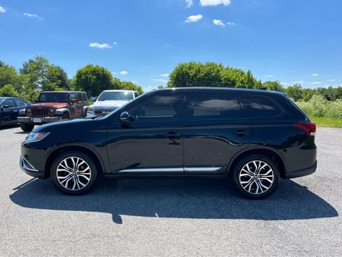 Used 2017 Mitsubishi Outlander SE AWD/4WD image 6
