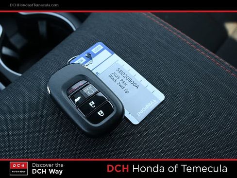 Used 2025 Honda Pilot Sport image 8