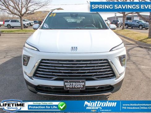 Used 2025 Buick Enclave Preferred AWD/4WD image 4