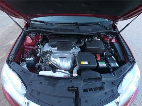 Used 2017 Toyota Camry XLE w/ Moonroof Package image 33