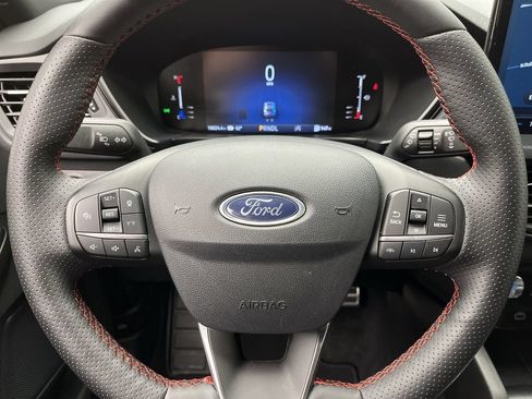 Used 2024 Ford Escape ST-Line w/ Tech Pack #1 AWD/4WD image 15