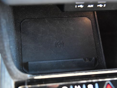 Used 2024 Jeep Wagoneer L Series II RWD image 31