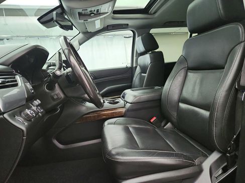 Used 2020 Chevrolet Tahoe LT w/ Luxury Package AWD/4WD image 10