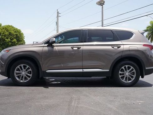 Used 2020 Hyundai Santa Fe SEL FWD image 4