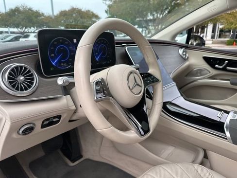 Used 2022 Mercedes-Benz EQS 450+ Sedan image 18