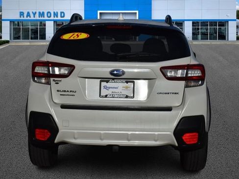 Used 2018 Subaru Crosstrek 2.0i Premium image 4