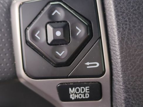 Used 2019 Toyota 4Runner SR5 Premium image 16