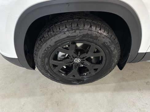 New 2026 Volkswagen Atlas Peak Edition image 11