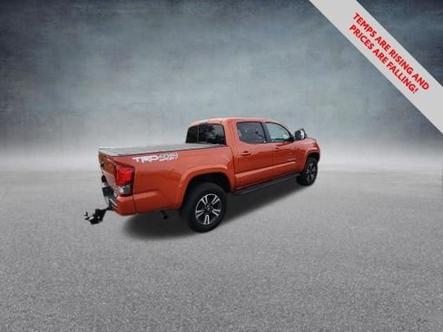 Used 2016 Toyota Tacoma TRD Sport w/ Premium & Technology Package image 15