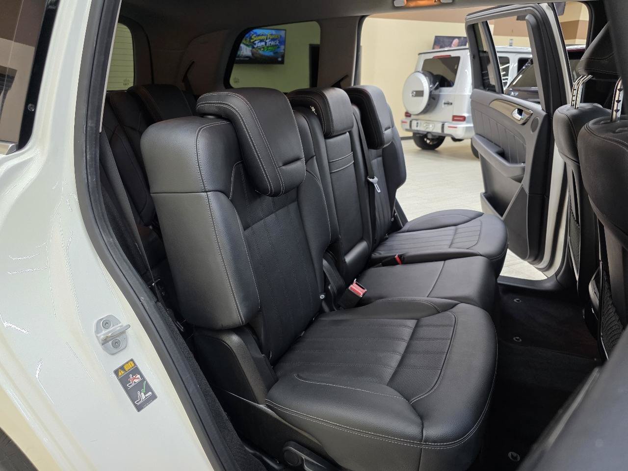 Used 2016 Mercedes-Benz GL 450 4MATIC w/ Premium I Package image 24